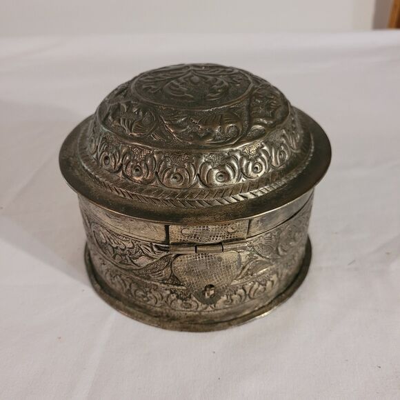 round metal henged pewter color trinket box unbranded 5 3/3"x 4" Tall - Picture 1 of 10
